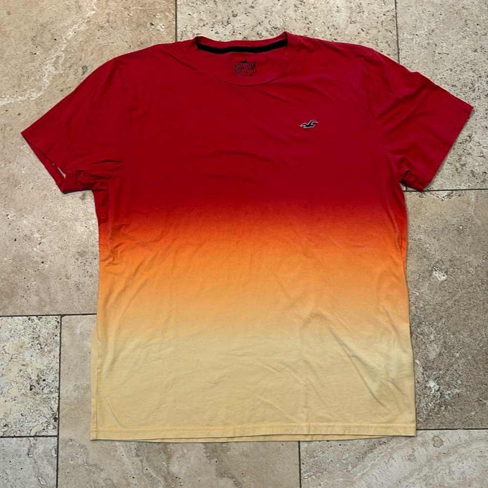 Hollister Ombré Red/Orange/Yellow XL short sleeve shirt